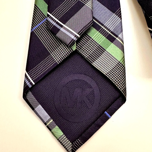 Michael Kors MEN'S TIE BLUE AND GREEN/STRIPED WIDTH: 3" LENGTH: 58" SLIM - Picture 3 of 8